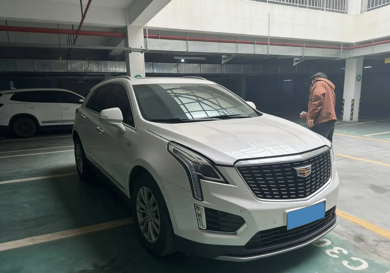 2022 Cadillac XT5 2.0T 237HP L4 9AT,autocango,china used car exporter,china ev exporter,chinese used car exporter,chinese used ev exporter