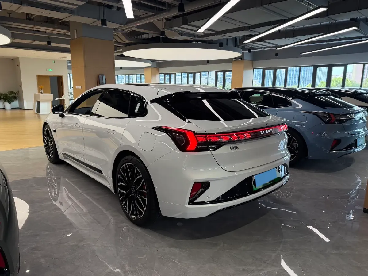 2025 Zeekr 001 BEV 100KWH,autocango,china used car exporter,china ev exporter,chinese used car exporter,chinese used ev exporter