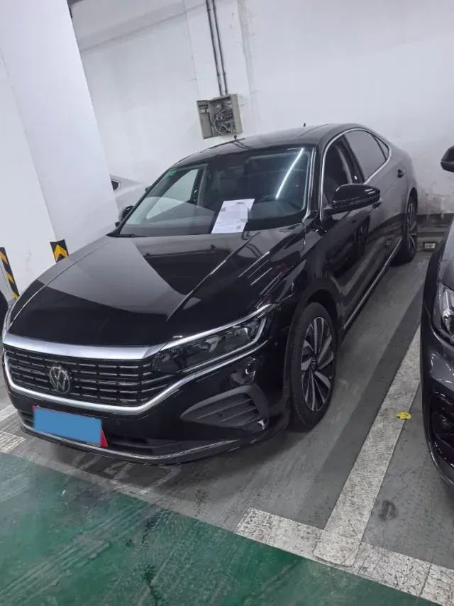 2024 Volkswagen Passat 2.0T 220HP L4 7DCT,autocango,china used car exporter,china ev exporter,chinese used car exporter,chinese used ev exporter