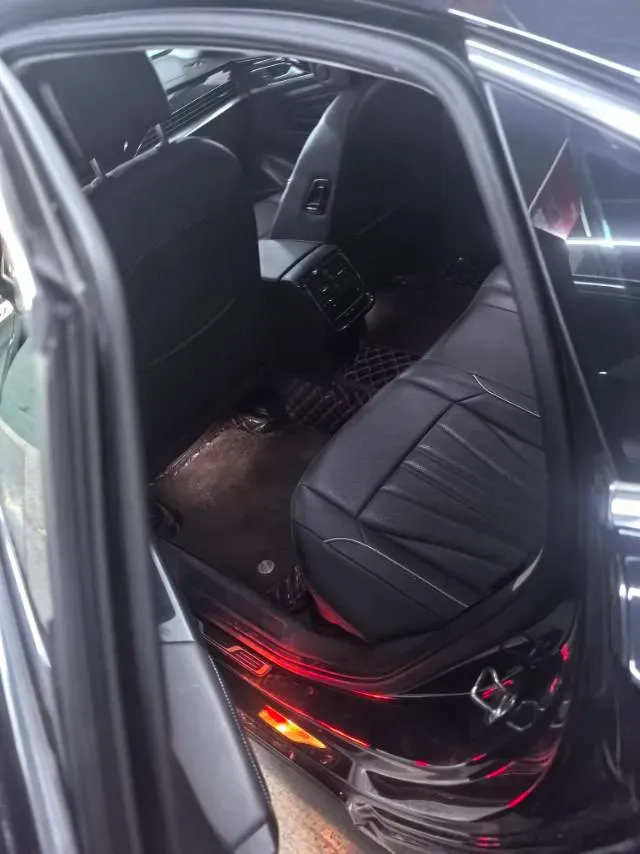 2024 Volkswagen Passat 2.0T 220HP L4 7DCT,autocango,china used car exporter,china ev exporter,chinese used car exporter,chinese used ev exporter