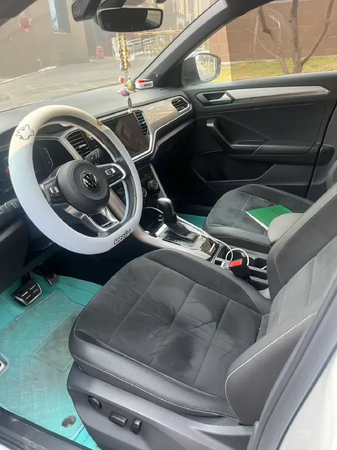 2022 Volkswagen T-Roc 1.4T 150HP L4 7DCT,autocango,china used car exporter,china ev exporter,chinese used car exporter,chinese used ev exporter