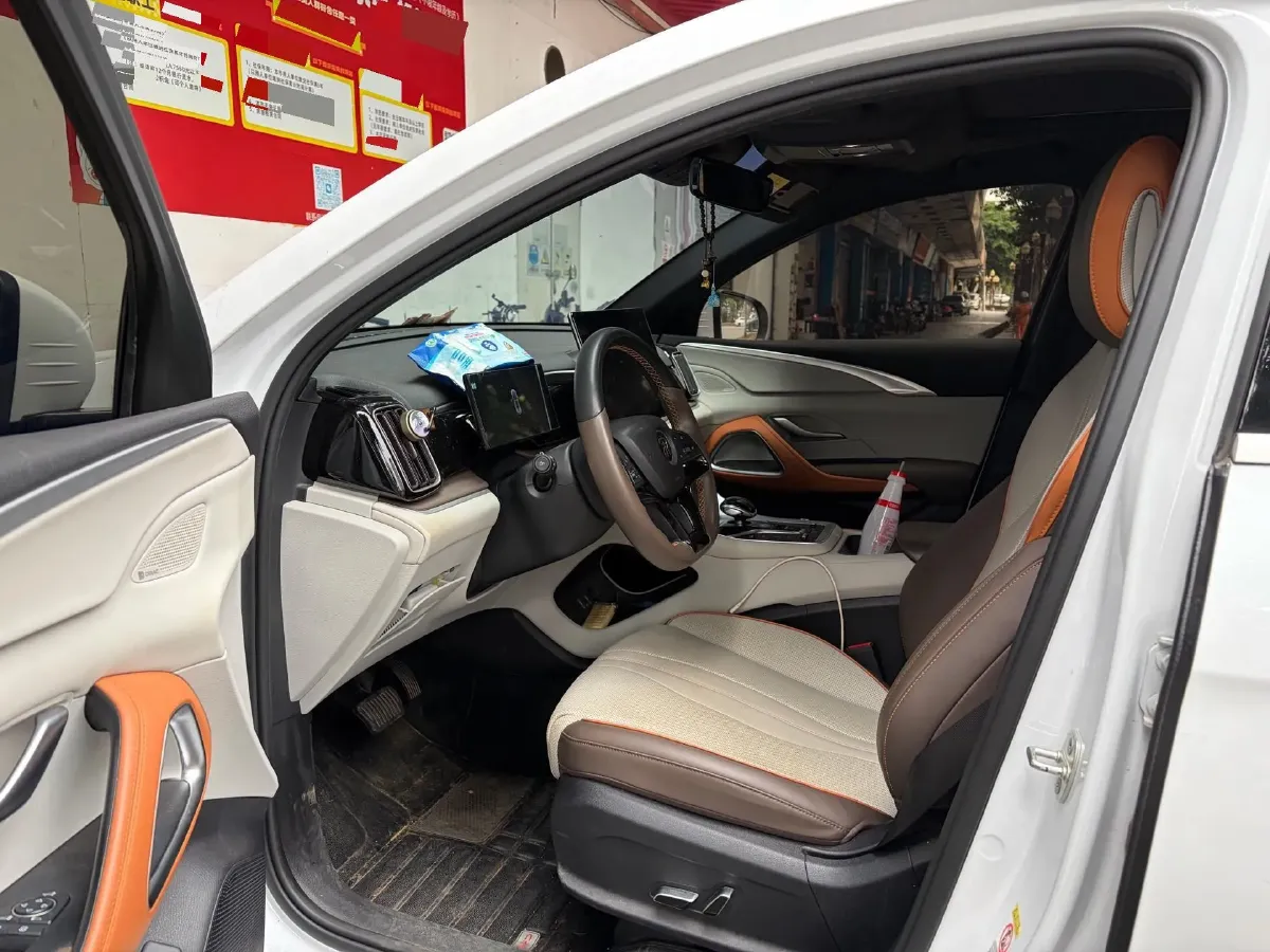 2022 Geely JiaJi 1.5T 177HP L3 7DCT PHEV 15.5KWH,autocango,china used car exporter,china ev exporter,chinese used car exporter,chinese used ev exporter