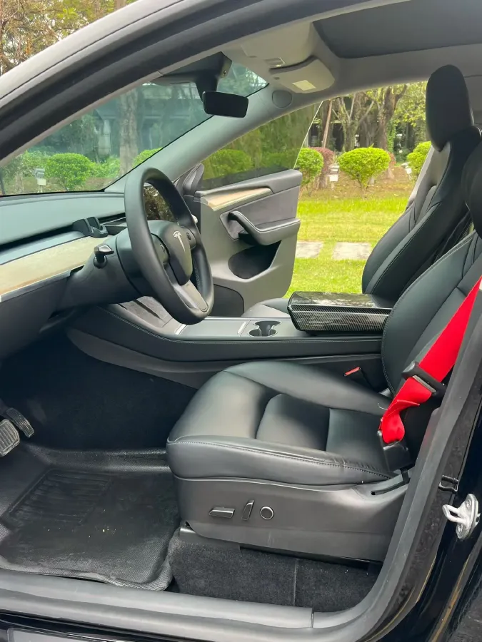 2022 Tesla Model Y BEV 60KWH,autocango,china used car exporter,china ev exporter,chinese used car exporter,chinese used ev exporter