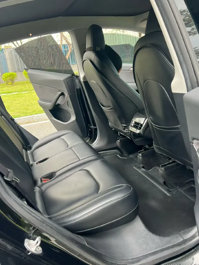 2022 Tesla Model Y BEV 60KWH,autocango,china used car exporter,china ev exporter,chinese used car exporter,chinese used ev exporter