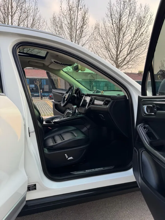 2017 Zotye SR9 2.0T 190HP L4 6DCT,autocango,china used car exporter,china ev exporter,chinese used car exporter,chinese used ev exporter