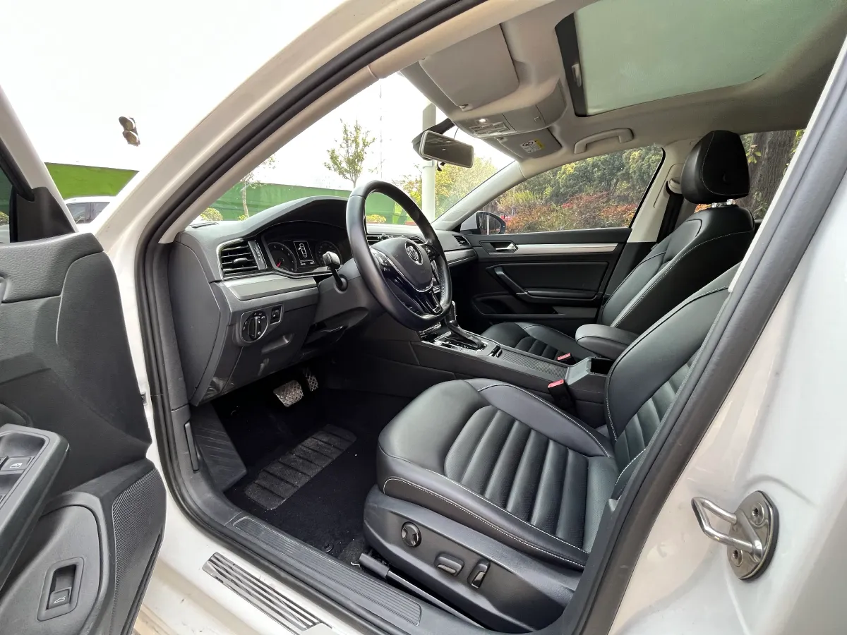 2019 Volkswagen Passat 1.4T 150HP L4 7DCT,autocango,china used car exporter,china ev exporter,chinese used car exporter,chinese used ev exporter