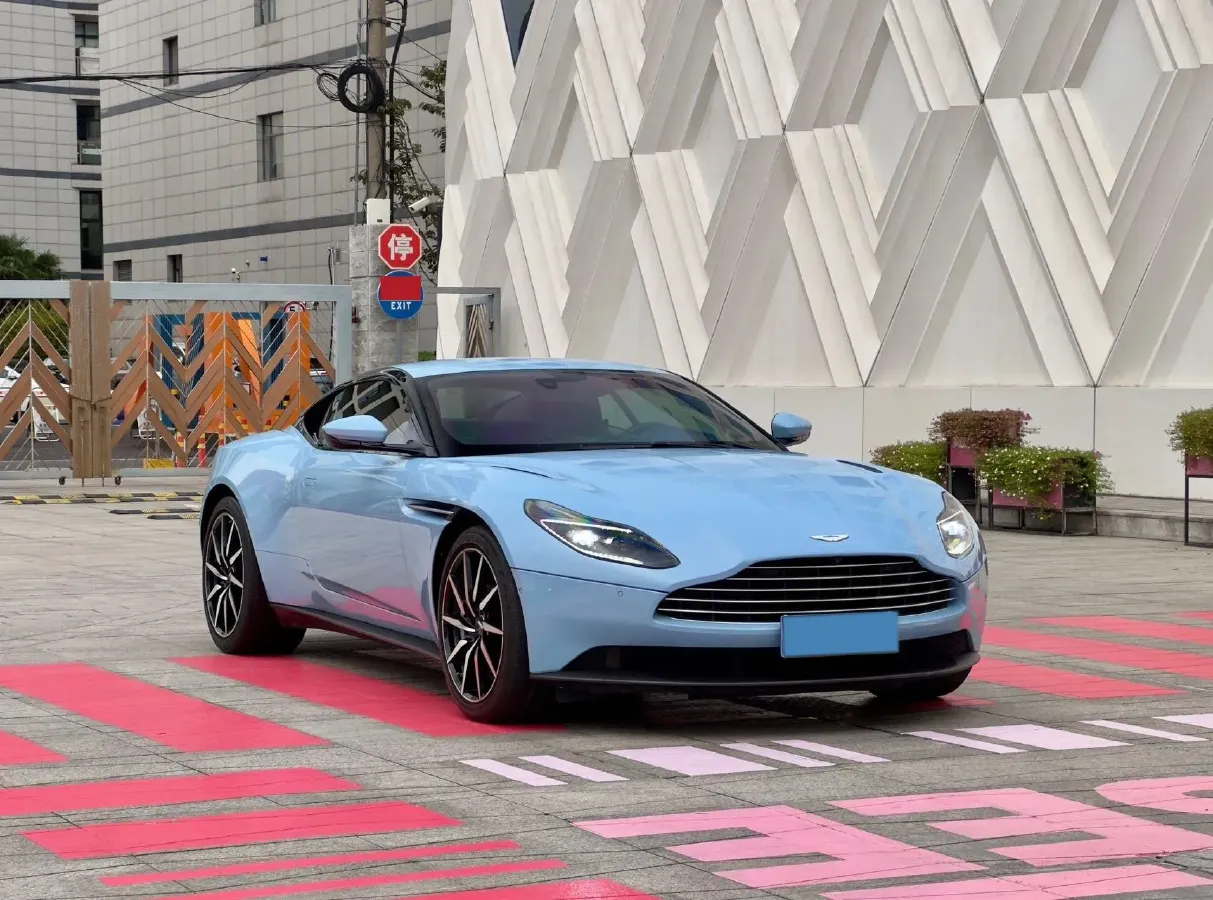 2019 Aston Martin DB11 4.0T 510HP V8 8AT,autocango,china used car exporter,china ev exporter,chinese used car exporter,chinese used ev exporter