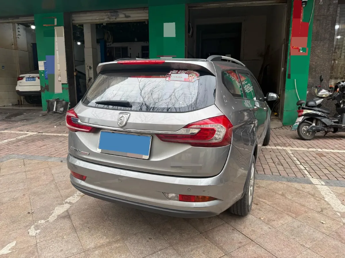 2017 BaoJun 310W 1.5L 112HP L4 6MT,autocango,china used car exporter,china ev exporter,chinese used car exporter,chinese used ev exporter