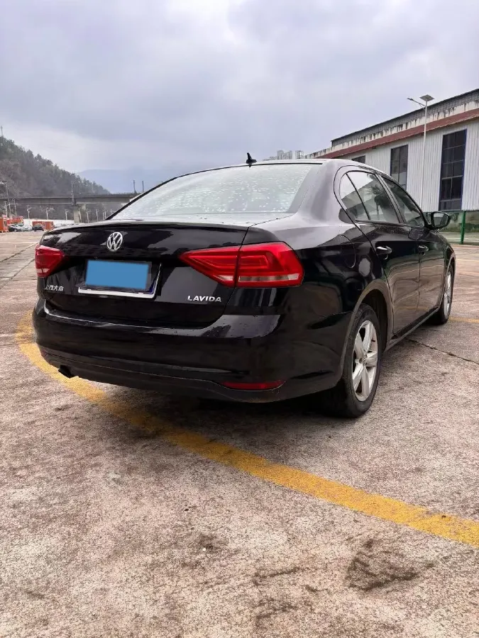 2017 Volkswagen Lavida 1.6L 110HP L4 6AT,autocango,china used car exporter,china ev exporter,chinese used car exporter,chinese used ev exporter