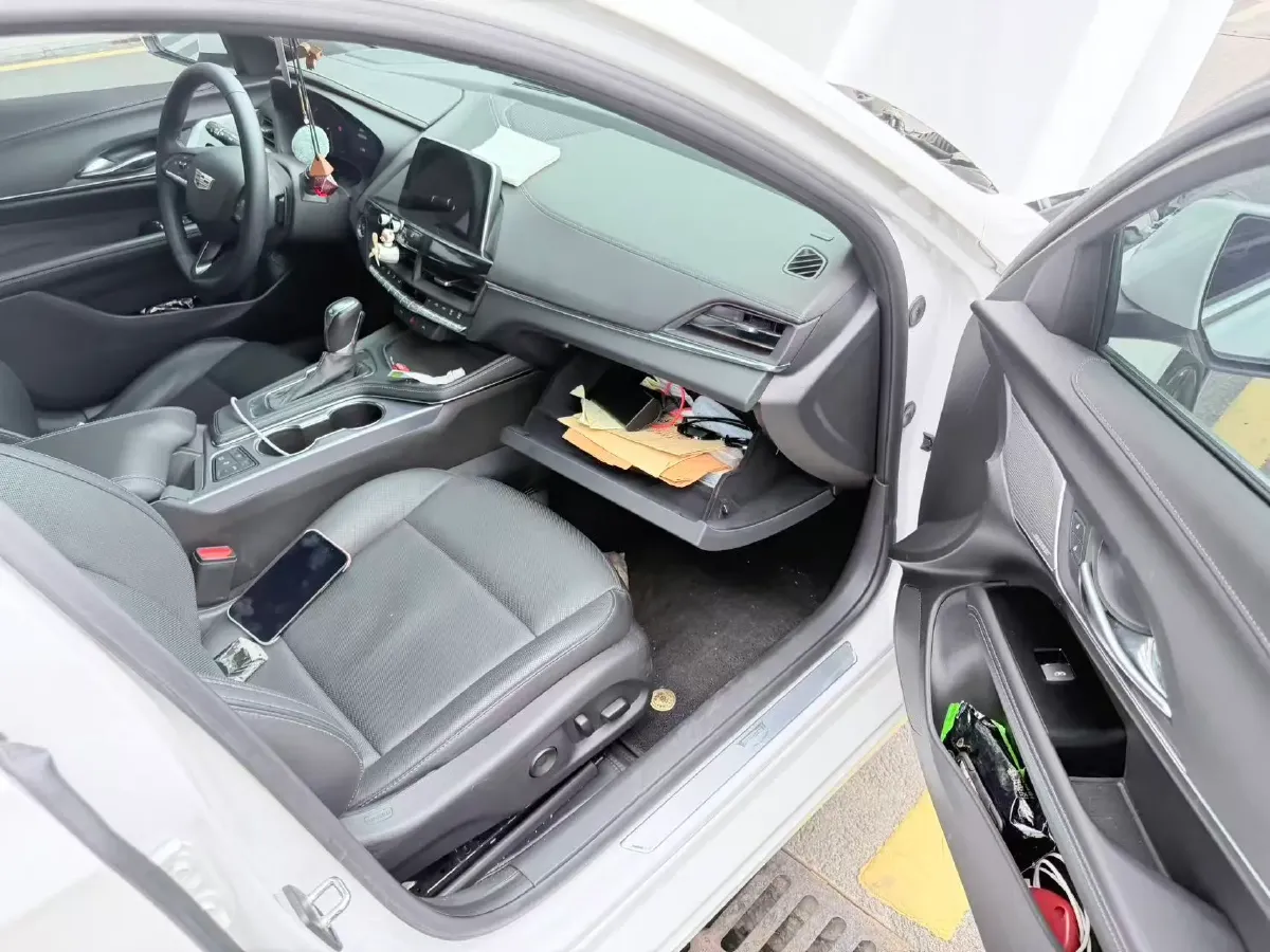 2023 Cadillac CT4 1.5T 211HP L4 8AT,autocango,china used car exporter,china ev exporter,chinese used car exporter,chinese used ev exporter