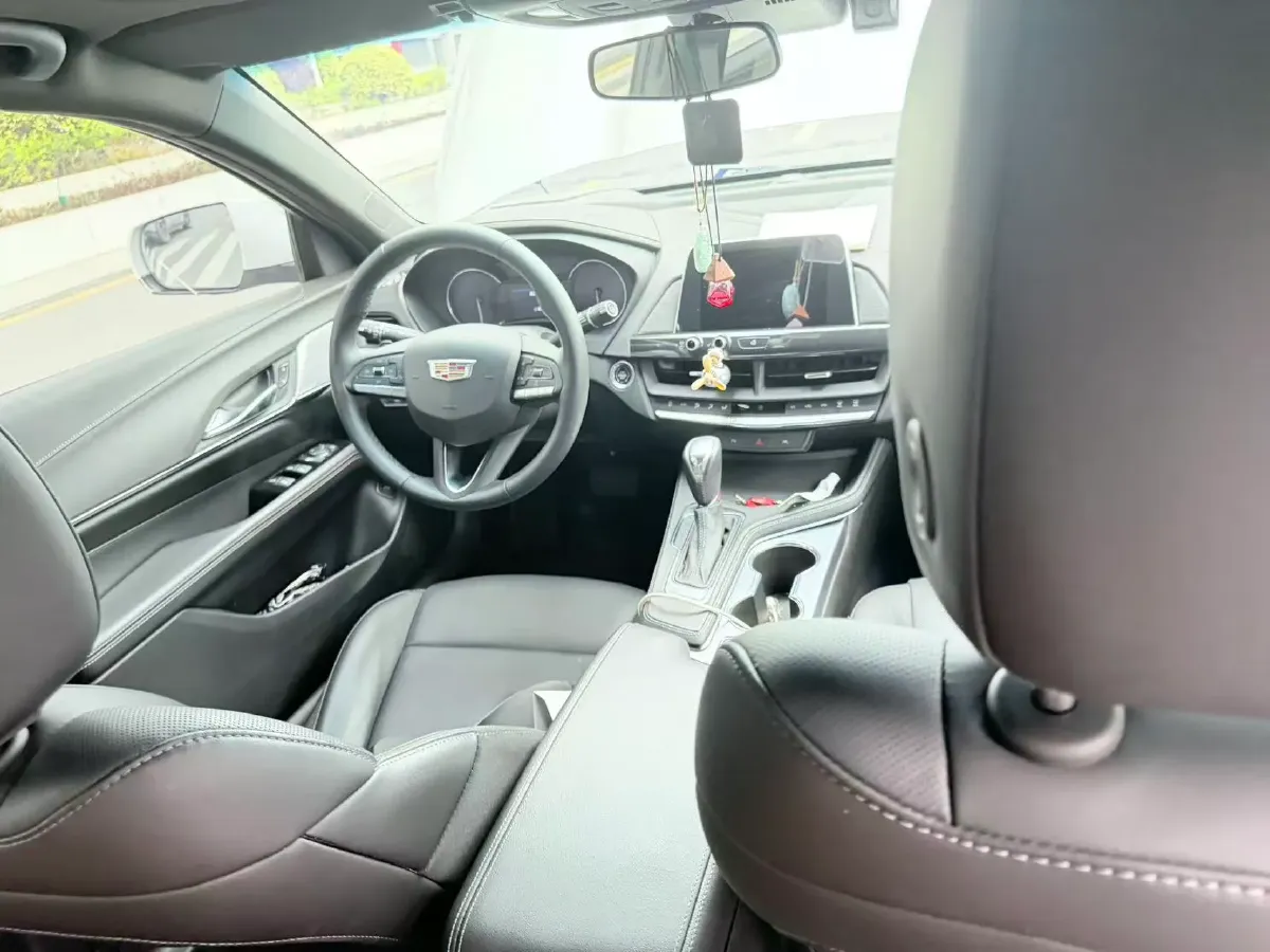 2023 Cadillac CT4 1.5T 211HP L4 8AT,autocango,china used car exporter,china ev exporter,chinese used car exporter,chinese used ev exporter