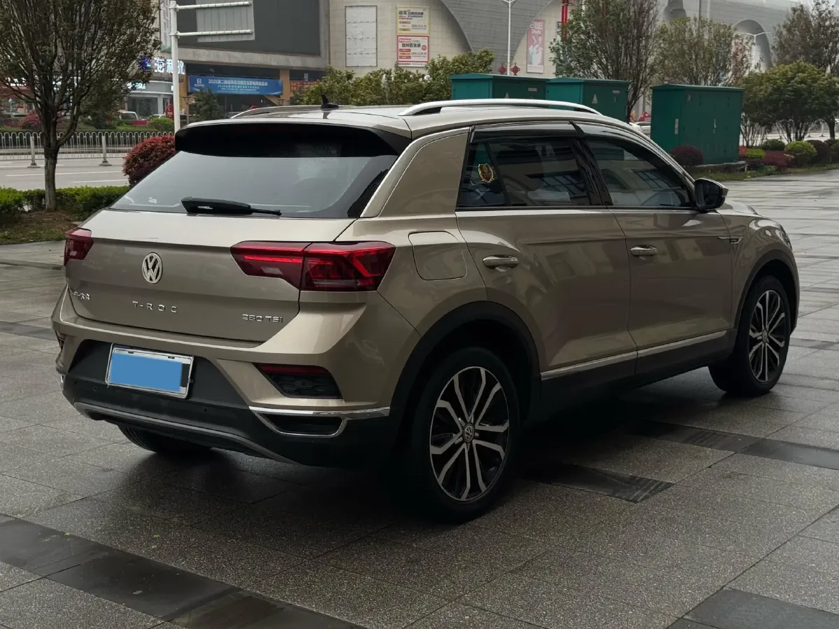 2021 Volkswagen T-Roc 1.4T 150HP L4 7DCT,autocango,china used car exporter,china ev exporter,chinese used car exporter,chinese used ev exporter