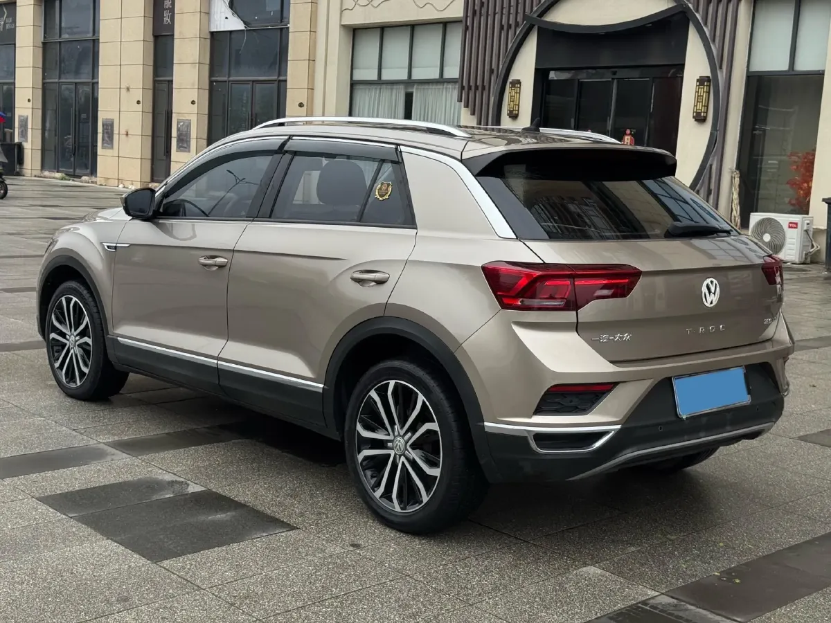 2021 Volkswagen T-Roc 1.4T 150HP L4 7DCT,autocango,china used car exporter,china ev exporter,chinese used car exporter,chinese used ev exporter