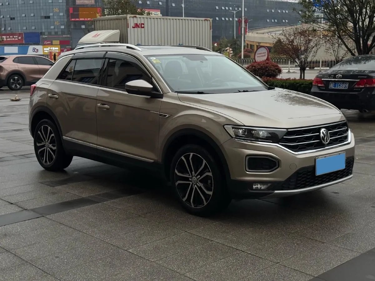 2021 Volkswagen T-Roc 1.4T 150HP L4 7DCT,autocango,china used car exporter,china ev exporter,chinese used car exporter,chinese used ev exporter