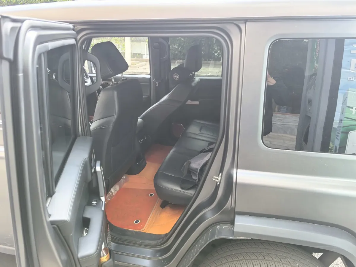 2025 212 212 T01 2.0T 252HP L4 8AT,autocango,china used car exporter,china ev exporter,chinese used car exporter,chinese used ev exporter