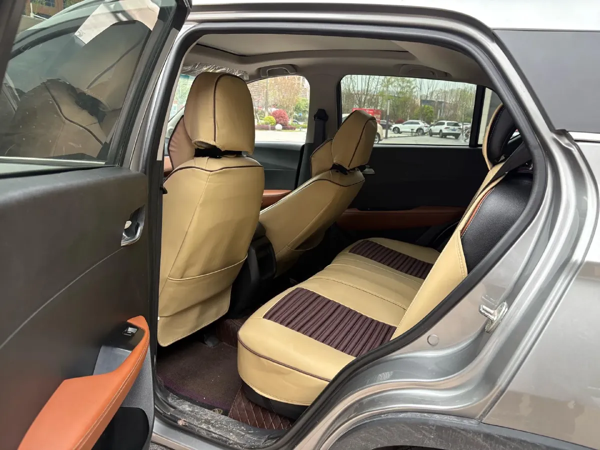 2017 BaoJun 510 1.5L 112HP L4 6MT,autocango,china used car exporter,china ev exporter,chinese used car exporter,chinese used ev exporter