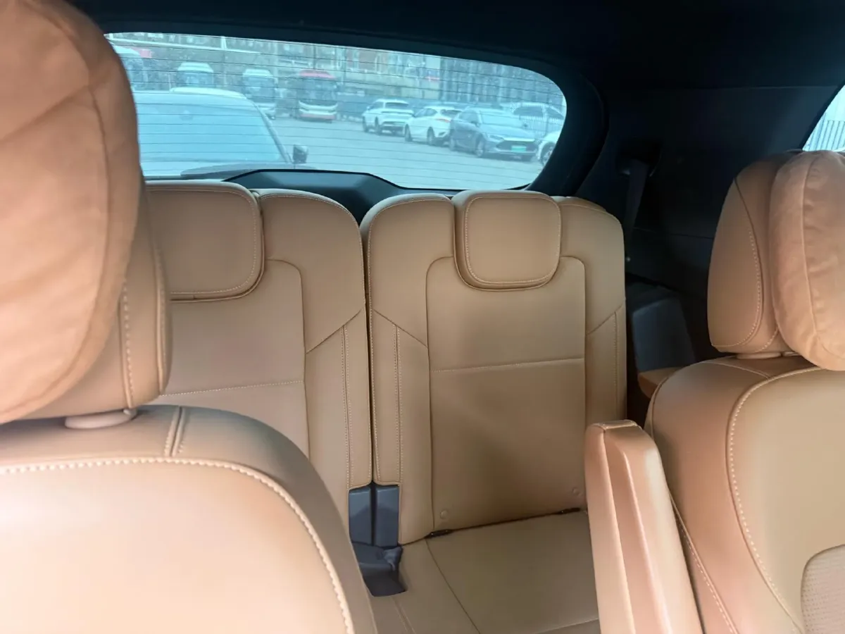 2021 Li ONE Range Extended 131HP REEV 40.5KWH,autocango,china used car exporter,china ev exporter,chinese used car exporter,chinese used ev exporter