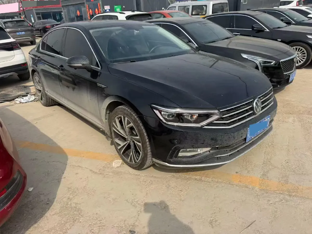 2021 Volkswagen Magotan 2.0T 186HP L4 7DCT,autocango,china used car exporter,china ev exporter,chinese used car exporter,chinese used ev exporter