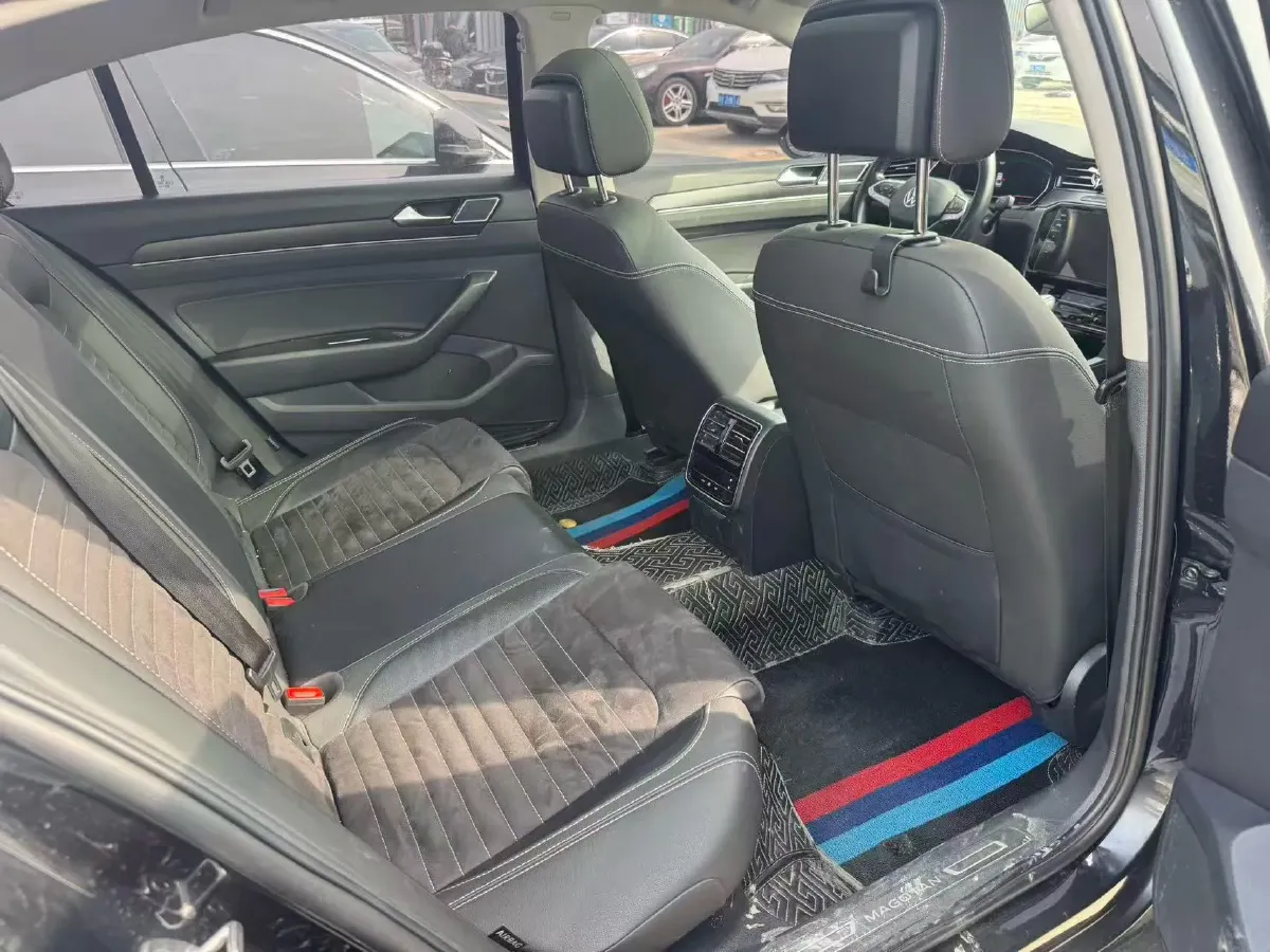 2021 Volkswagen Magotan 2.0T 186HP L4 7DCT,autocango,china used car exporter,china ev exporter,chinese used car exporter,chinese used ev exporter