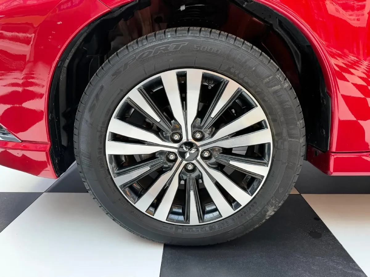 2021 Mitsubishi Outlander 2.0L 166HP L4 CVT,autocango,china used car exporter,china ev exporter,chinese used car exporter,chinese used ev exporter