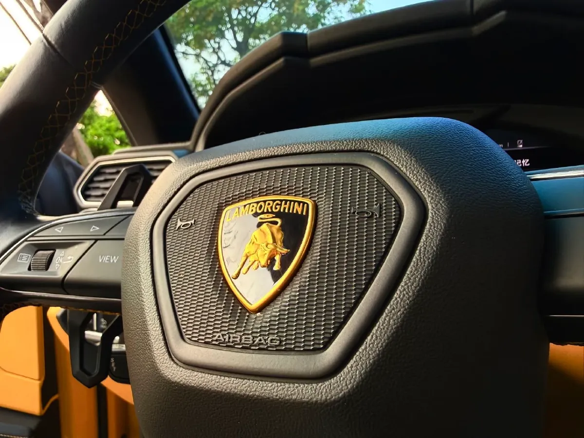 2021 Lamborghini Urus 4.0T 641HP V8 8AT,autocango,china used car exporter,china ev exporter,chinese used car exporter,chinese used ev exporter