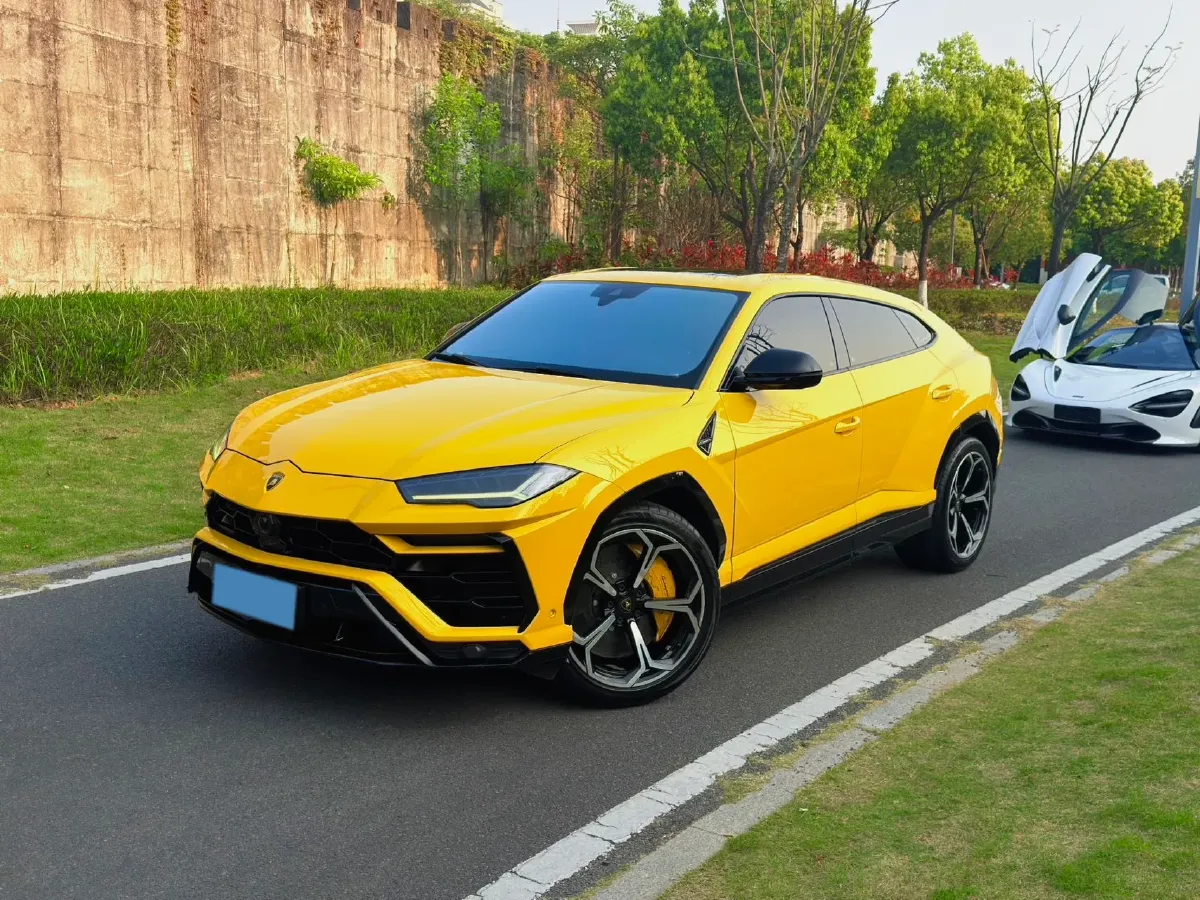 2021 Lamborghini Urus 4.0T 641HP V8 8AT,autocango,china used car exporter,china ev exporter,chinese used car exporter,chinese used ev exporter