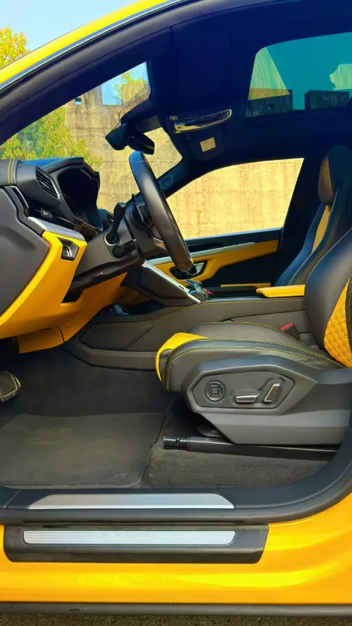 2021 Lamborghini Urus 4.0T 641HP V8 8AT,autocango,china used car exporter,china ev exporter,chinese used car exporter,chinese used ev exporter