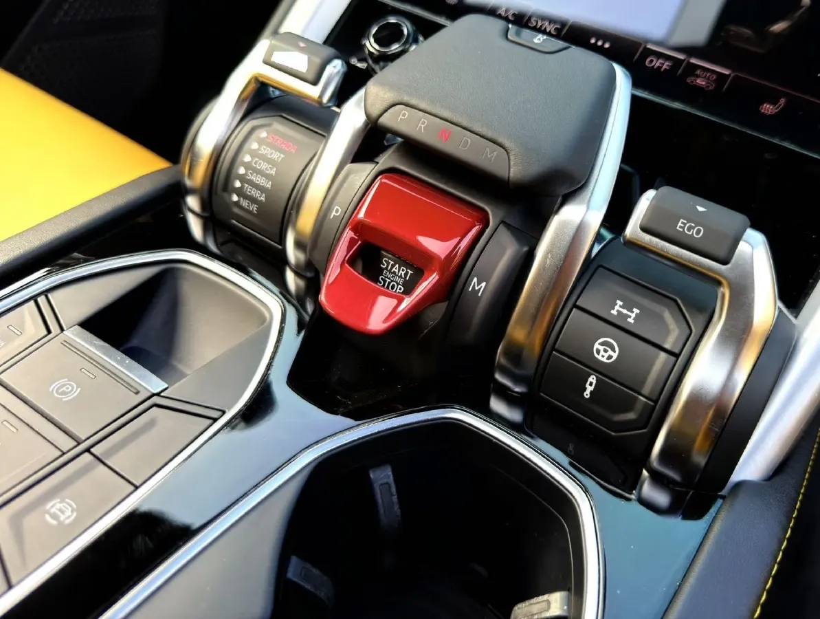 2021 Lamborghini Urus 4.0T 641HP V8 8AT,autocango,china used car exporter,china ev exporter,chinese used car exporter,chinese used ev exporter