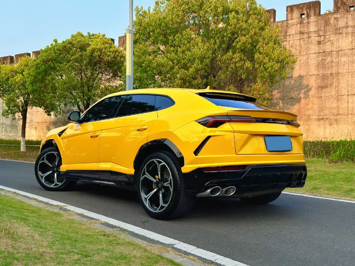 2021 Lamborghini Urus 4.0T 641HP V8 8AT,autocango,china used car exporter,china ev exporter,chinese used car exporter,chinese used ev exporter