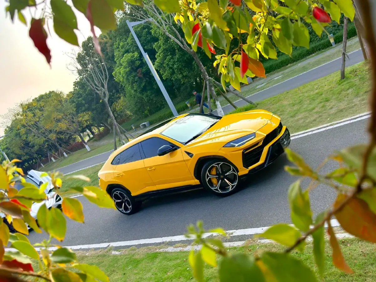 2021 Lamborghini Urus 4.0T 641HP V8 8AT,autocango,china used car exporter,china ev exporter,chinese used car exporter,chinese used ev exporter