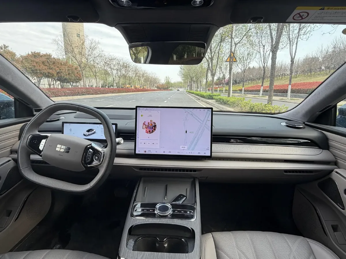 2025 Geely Galaxy Starshine 8 1.5T 163HP L4 3DHT PHEV 27.69KWH,autocango,china used car exporter,china ev exporter,chinese used car exporter,chinese used ev exporter