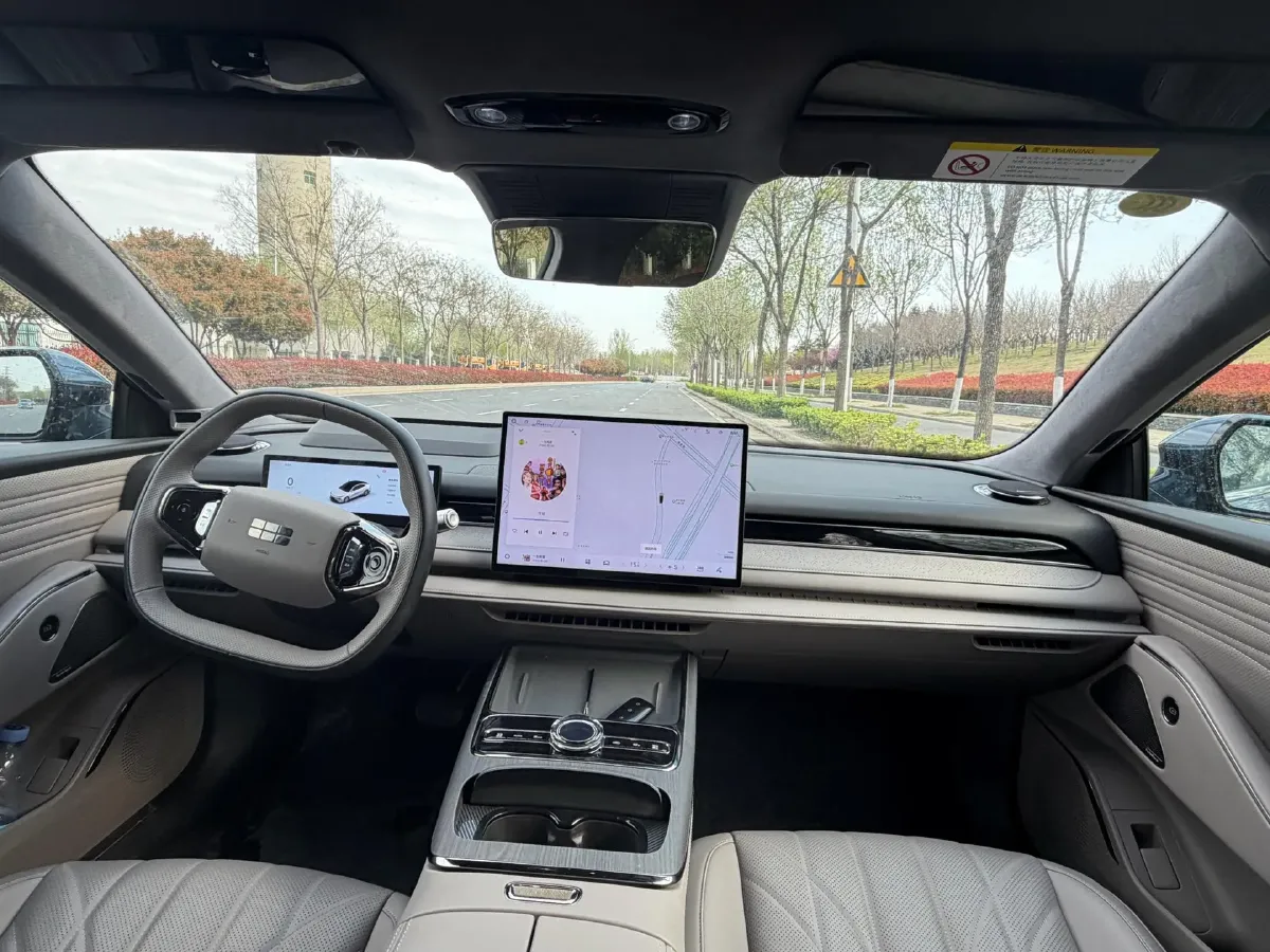 2025 Geely Galaxy Starshine 8 1.5T 163HP L4 3DHT PHEV 27.69KWH,autocango,china used car exporter,china ev exporter,chinese used car exporter,chinese used ev exporter