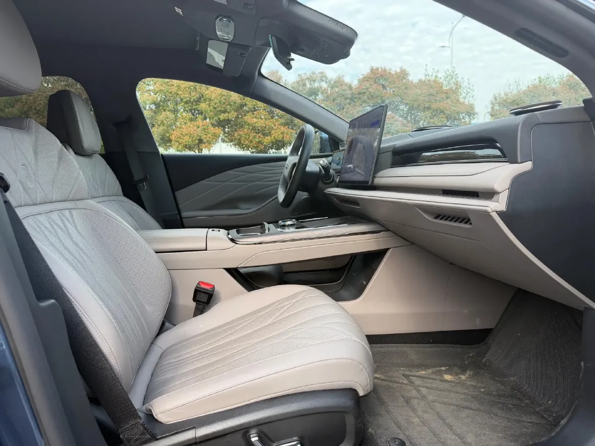 2025 Geely Galaxy Starshine 8 1.5T 163HP L4 3DHT PHEV 27.69KWH,autocango,china used car exporter,china ev exporter,chinese used car exporter,chinese used ev exporter