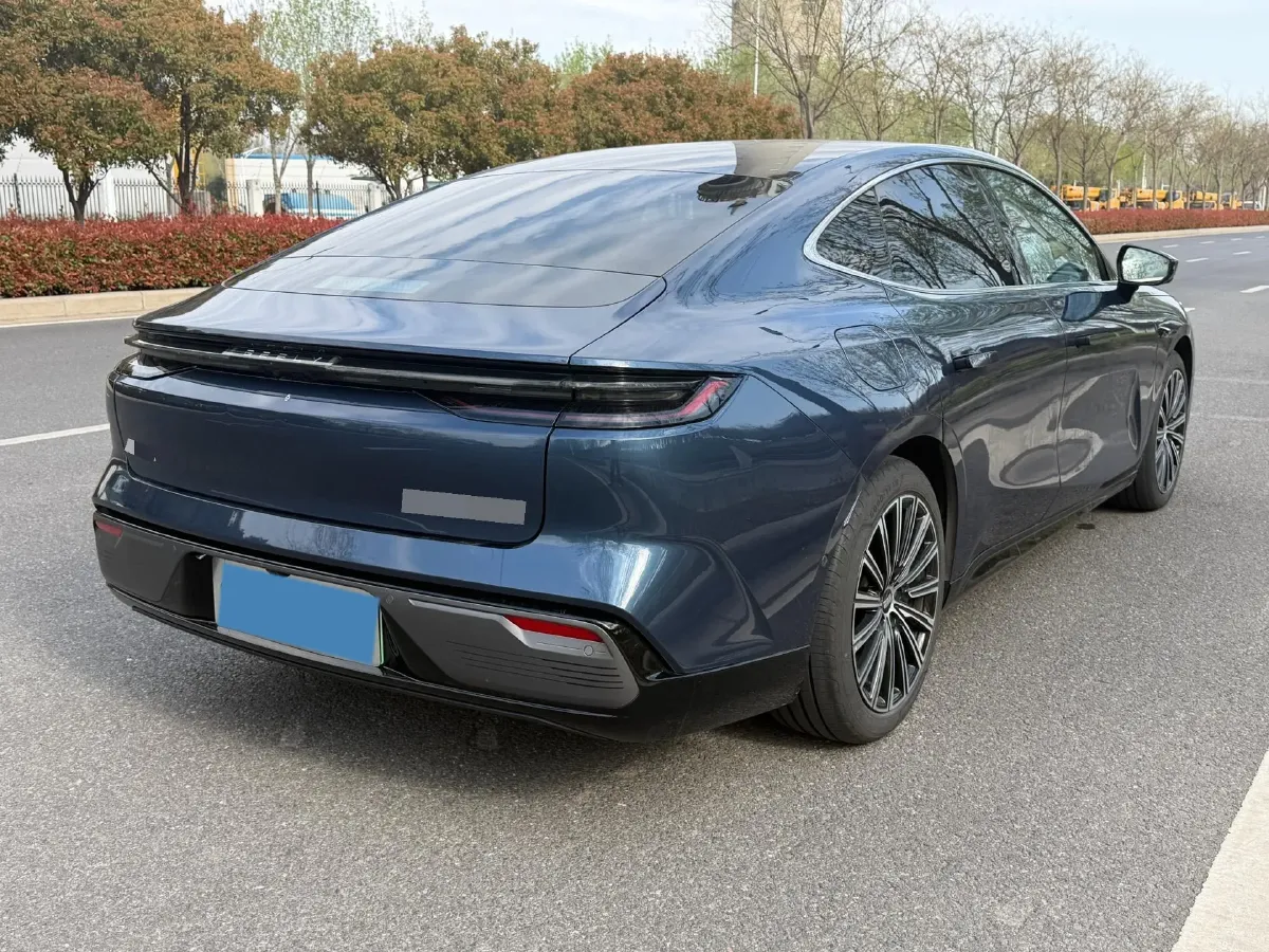 2025 Geely Galaxy Starshine 8 1.5T 163HP L4 3DHT PHEV 27.69KWH,autocango,china used car exporter,china ev exporter,chinese used car exporter,chinese used ev exporter