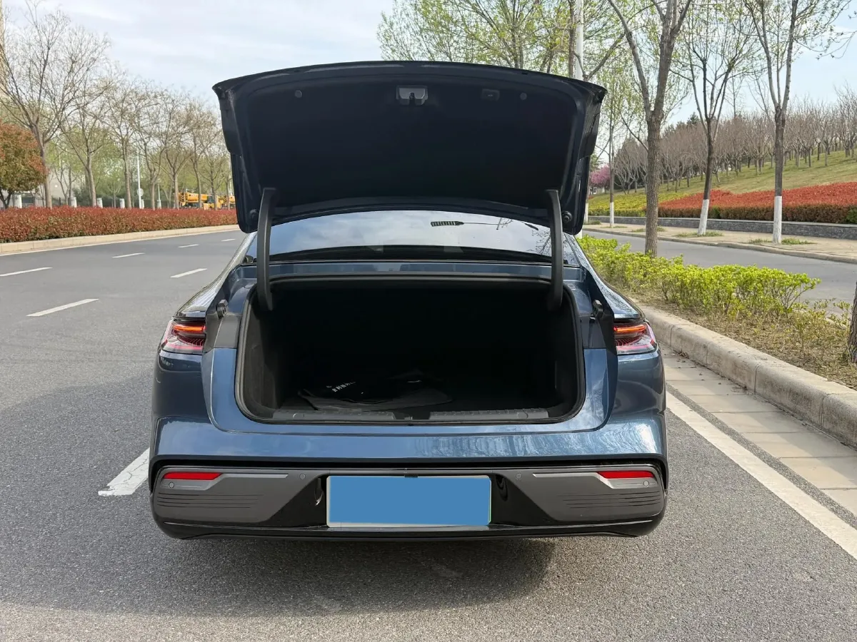 2025 Geely Galaxy Starshine 8 1.5T 163HP L4 3DHT PHEV 27.69KWH,autocango,china used car exporter,china ev exporter,chinese used car exporter,chinese used ev exporter