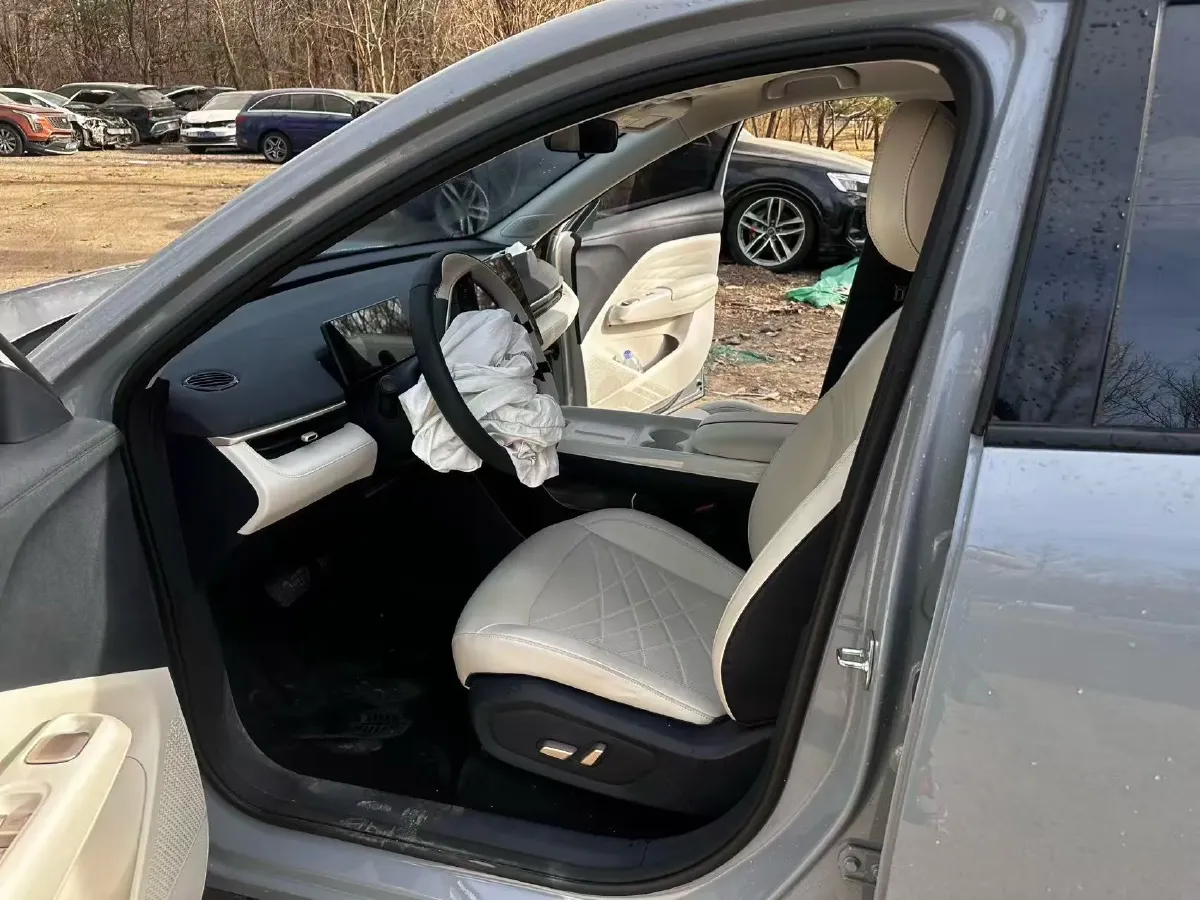 2025 WuLing HongGuang New Energy REEV 99HP REEV,autocango,china used car exporter,china ev exporter,chinese used car exporter,chinese used ev exporter