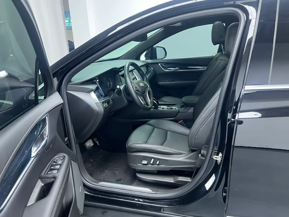 2023 Cadillac XT5 2.0T 237HP L4 9AT,autocango,china used car exporter,china ev exporter,chinese used car exporter,chinese used ev exporter