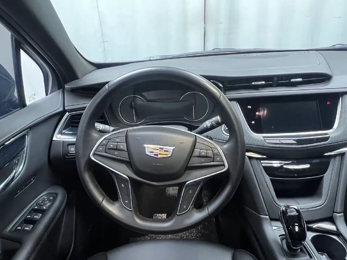 2023 Cadillac XT5 2.0T 237HP L4 9AT,autocango,china used car exporter,china ev exporter,chinese used car exporter,chinese used ev exporter