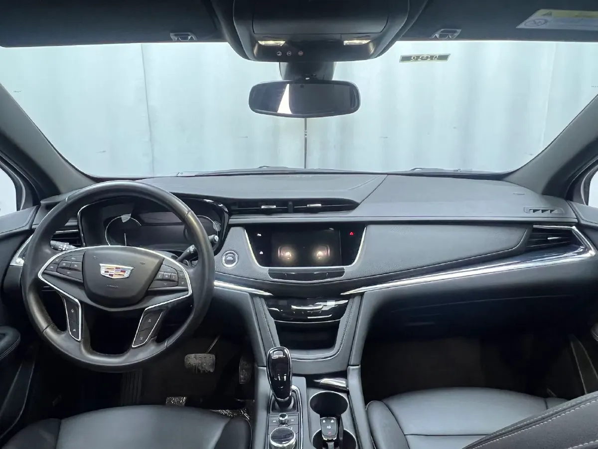 2023 Cadillac XT5 2.0T 237HP L4 9AT,autocango,china used car exporter,china ev exporter,chinese used car exporter,chinese used ev exporter