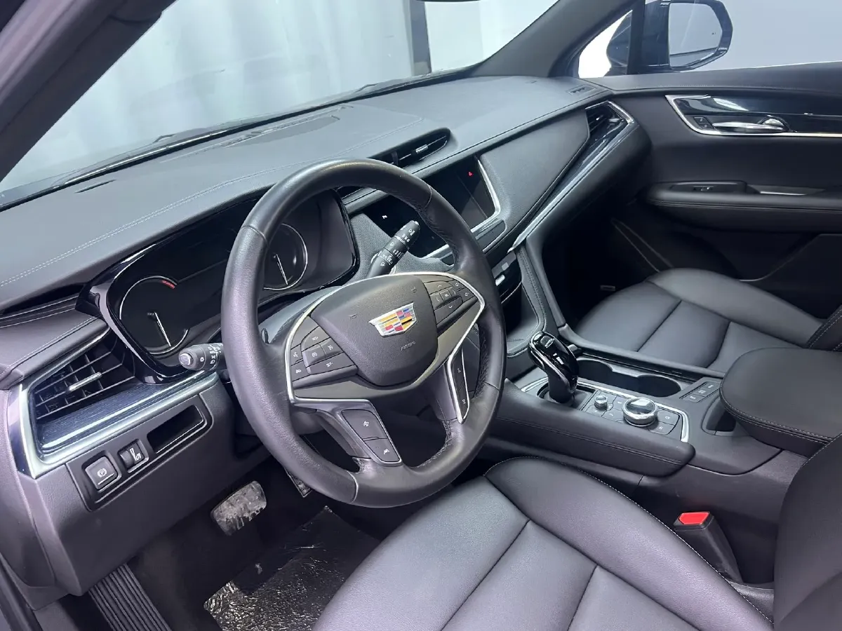 2023 Cadillac XT5 2.0T 237HP L4 9AT,autocango,china used car exporter,china ev exporter,chinese used car exporter,chinese used ev exporter