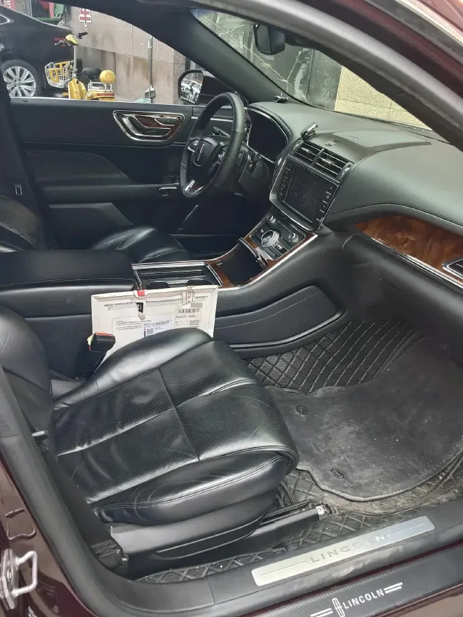 2017 Lincoln Continental 2.0T 261HP L4 6AT,autocango,china used car exporter,china ev exporter,chinese used car exporter,chinese used ev exporter