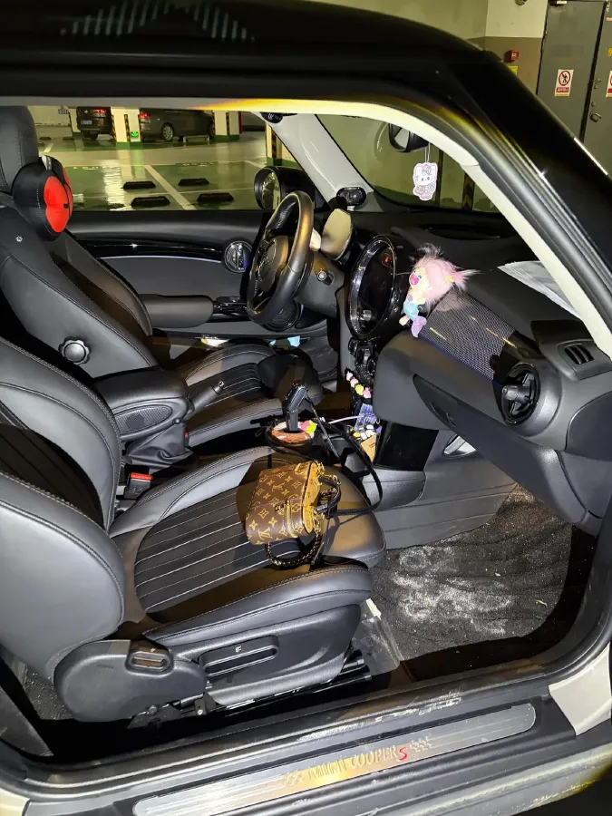 2022 MINI MINI 2.0T 192HP L4 7DCT,autocango,china used car exporter,china ev exporter,chinese used car exporter,chinese used ev exporter