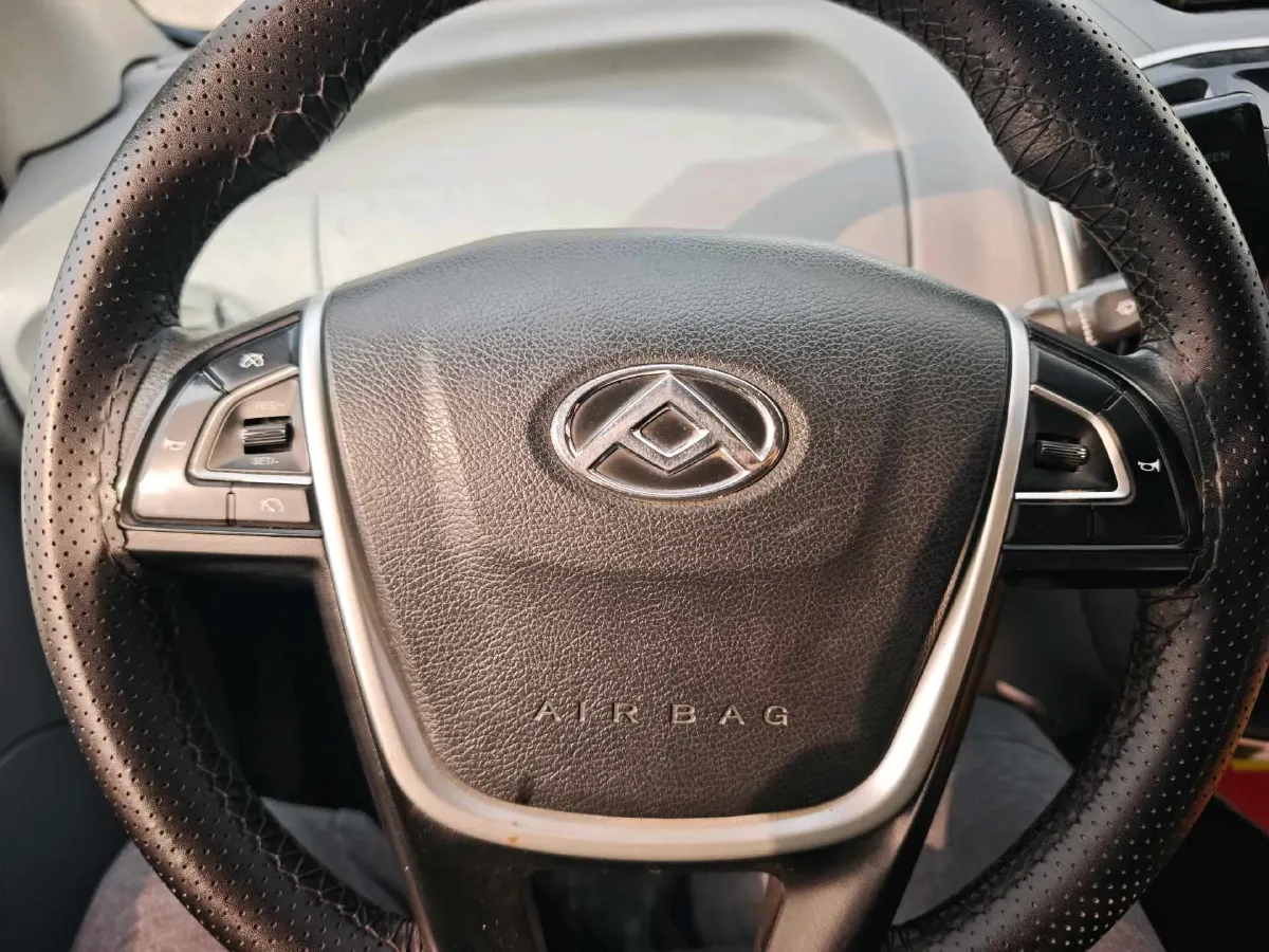 2020 MAXUS XinTu V80 2.5T 136HP L4 6MT,autocango,china used car exporter,china ev exporter,chinese used car exporter,chinese used ev exporter