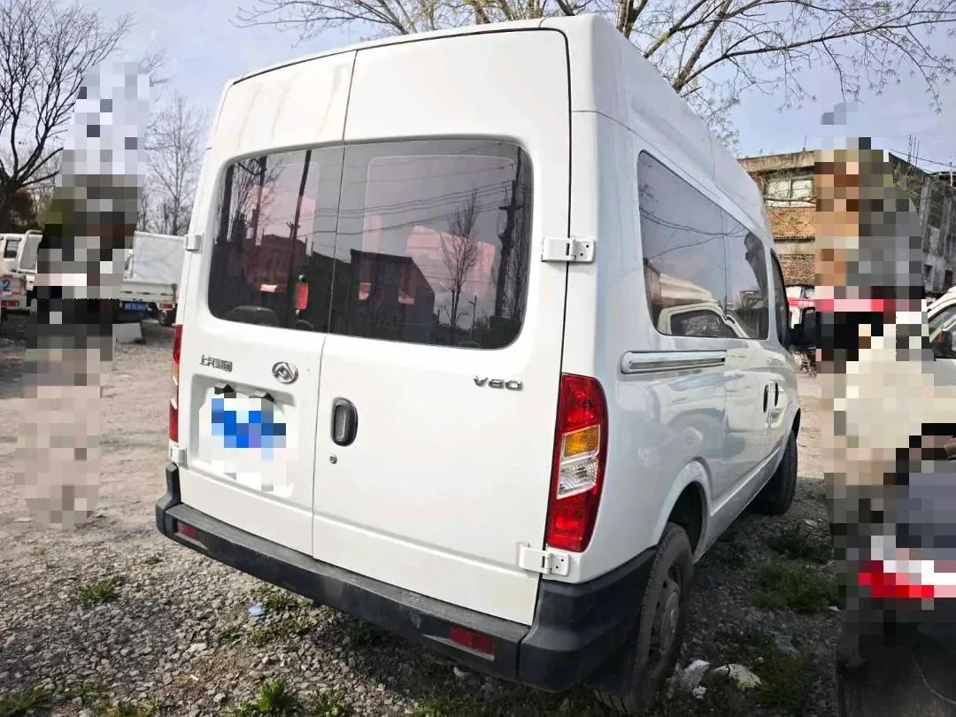 2020 MAXUS XinTu V80 2.5T 136HP L4 6MT,autocango,china used car exporter,china ev exporter,chinese used car exporter,chinese used ev exporter