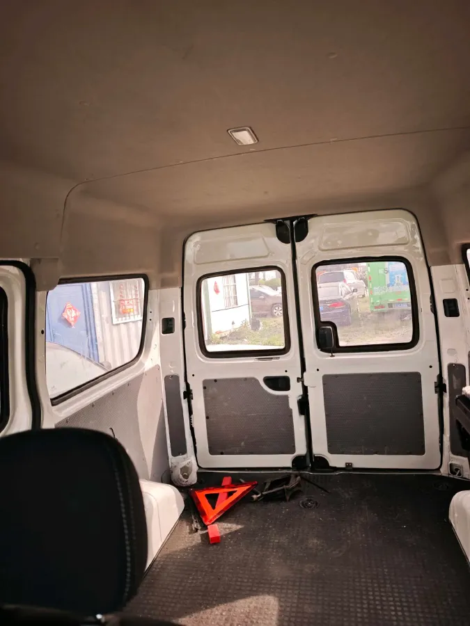 2020 MAXUS XinTu V80 2.5T 136HP L4 6MT,autocango,china used car exporter,china ev exporter,chinese used car exporter,chinese used ev exporter