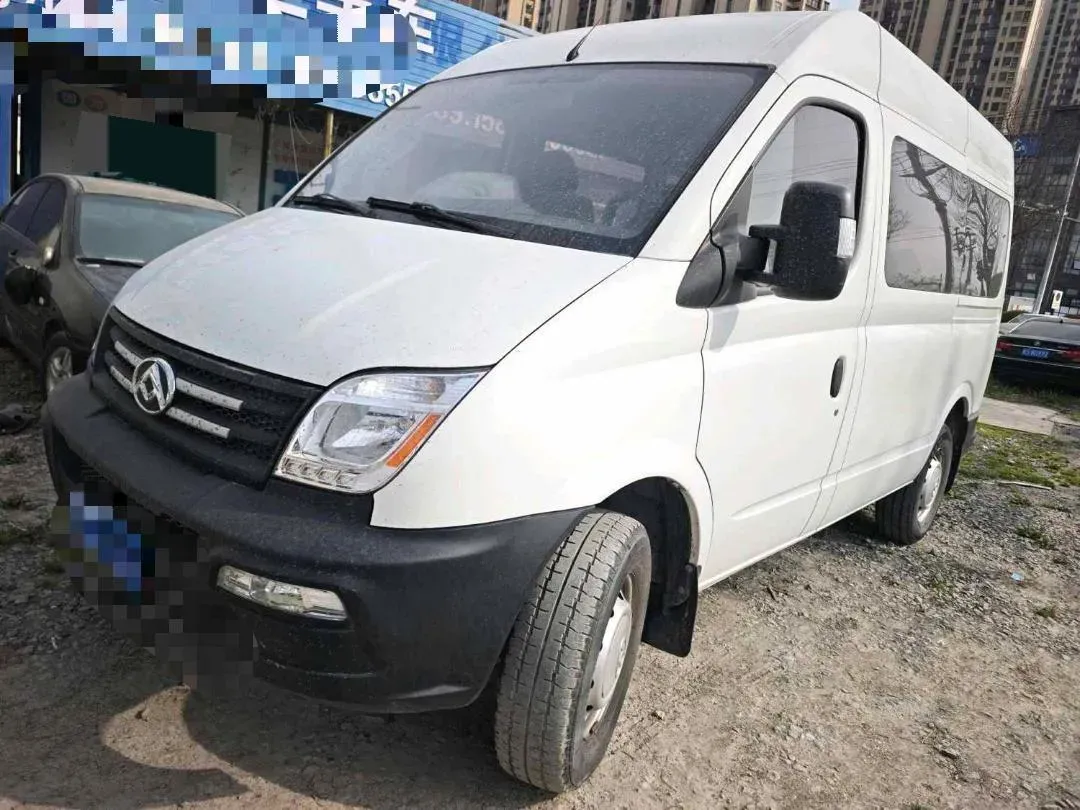 2020 MAXUS XinTu V80 2.5T 136HP L4 6MT,autocango,china used car exporter,china ev exporter,chinese used car exporter,chinese used ev exporter
