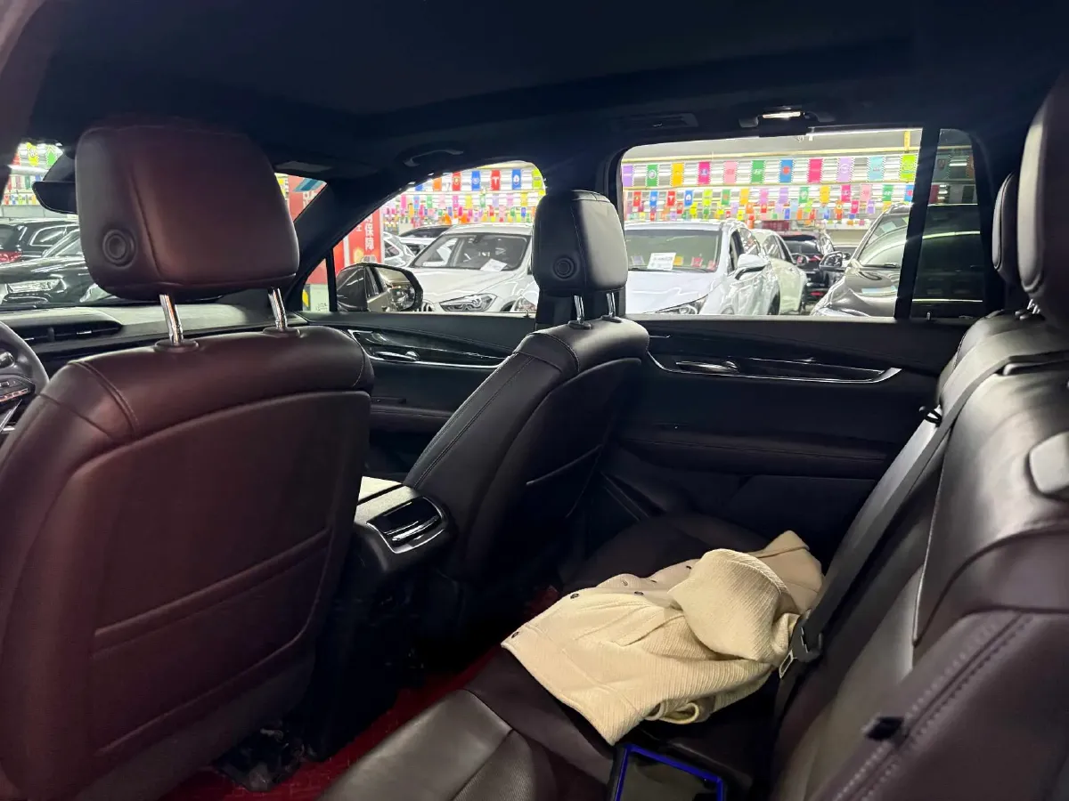 2020 Cadillac XT6 2.0T 241HP L4 9AT,autocango,china used car exporter,china ev exporter,chinese used car exporter,chinese used ev exporter