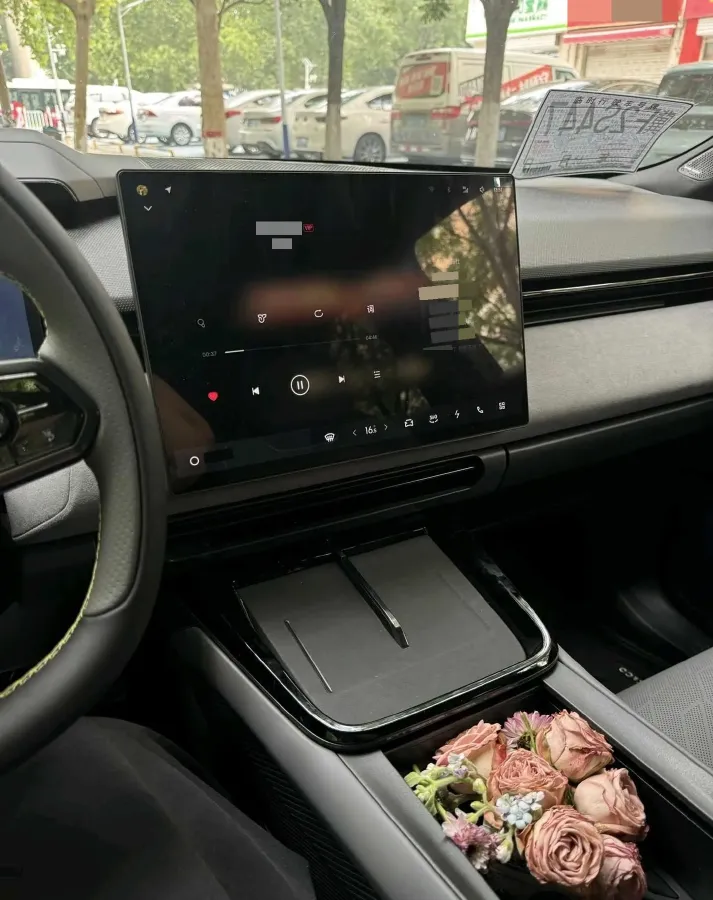 2025 LYNK&CO 08 EM-P 1.5T 163HP L4 3DHT PHEV 21.2KWH,autocango,china used car exporter,china ev exporter,chinese used car exporter,chinese used ev exporter