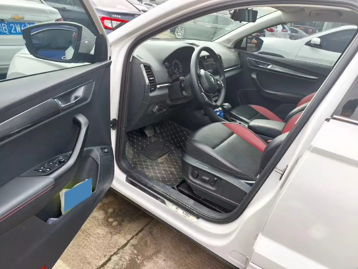 2022 Skoda Karoq 1.4T 150HP L4 7DCT,autocango,china used car exporter,china ev exporter,chinese used car exporter,chinese used ev exporter