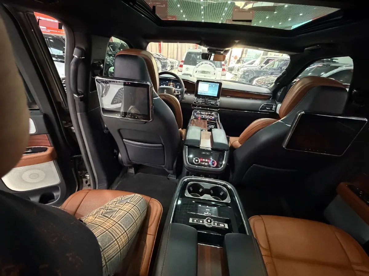 2019 Lincoln Navigator 3.5T 388HP V6 10AT,autocango,china used car exporter,china ev exporter,chinese used car exporter,chinese used ev exporter